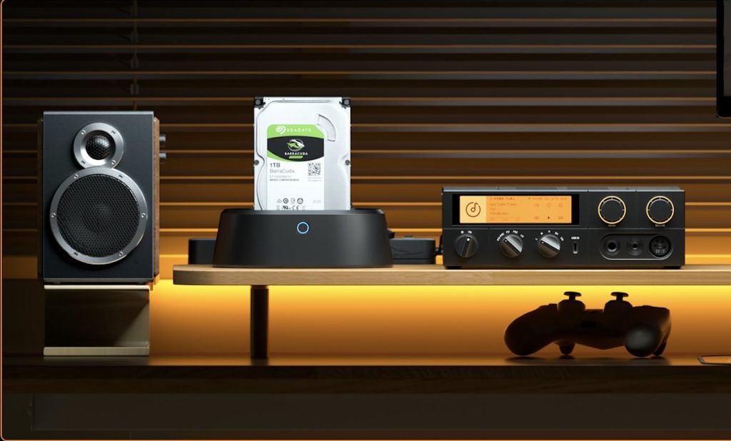 Scenario 5: K17 je povezan sa USB fleš drajvom ili prenosnim hard diskom i lokalno pušta muziku kroz slušalice ili aktivne zvučnike