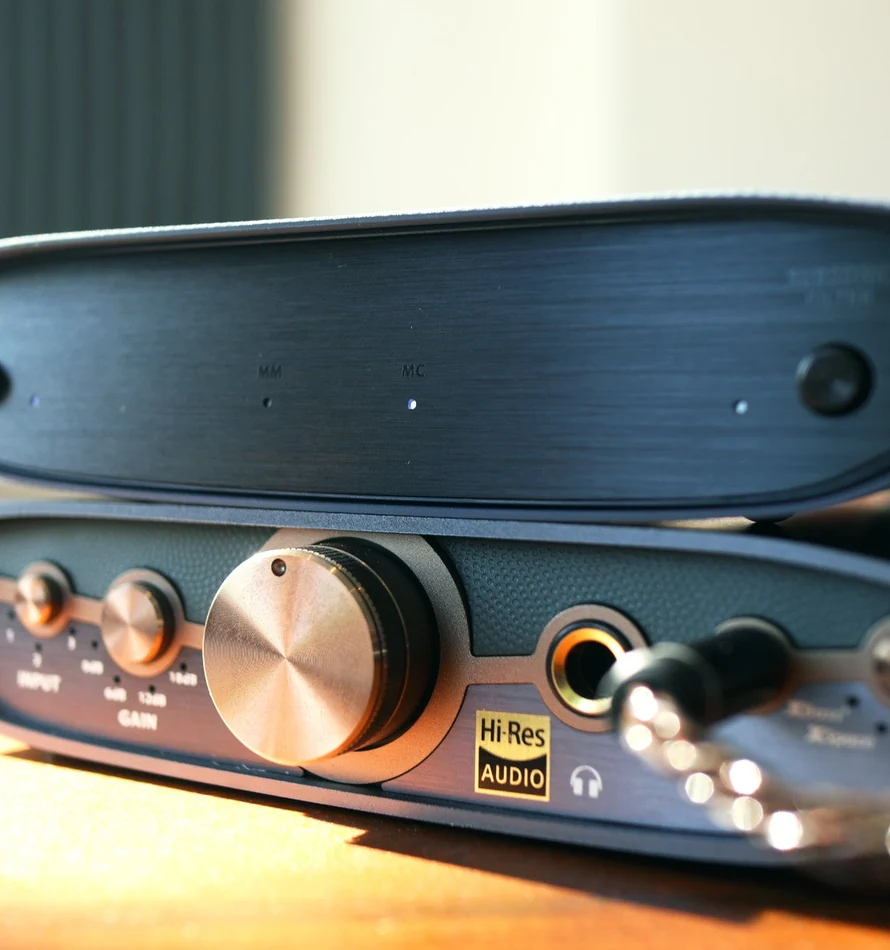 iFi ZEN Air Phono 2 sa izabranim MM i MC režimom pojačanja