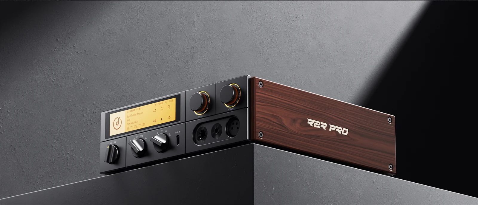 FiiO K17 R2R sa bočnim panelima od prirodnog drveta