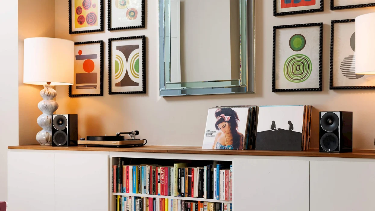 monitor-audio-radius-3-4g-lifestyle